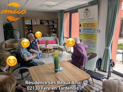 19 04 2025 atelier bleuets - ehpad emeis les beaux arts fere en tardenois